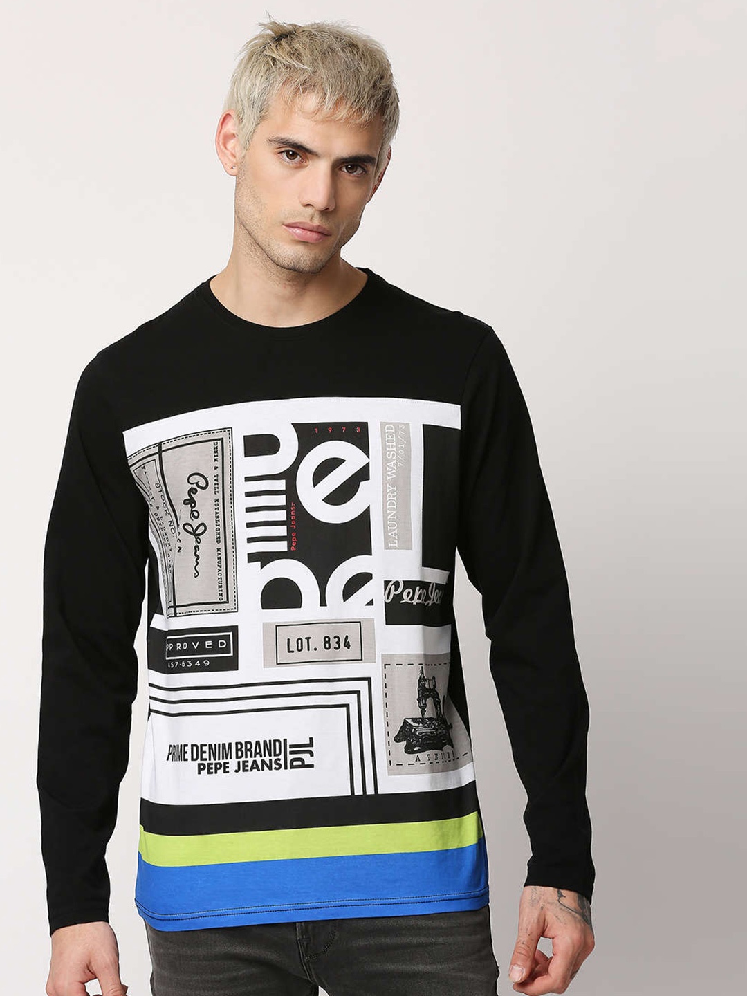 

Pepe Jeans Men Black Abstract Print Slim Fit Cotton T-shirt