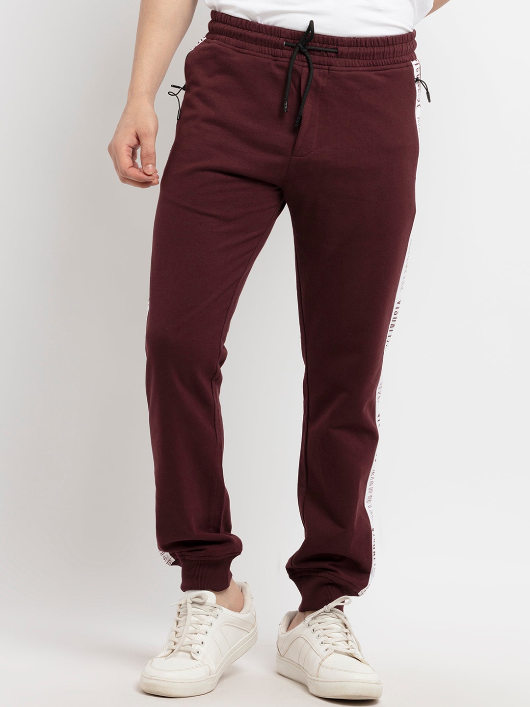 

Status Quo Men Burgundy Solid Joggers