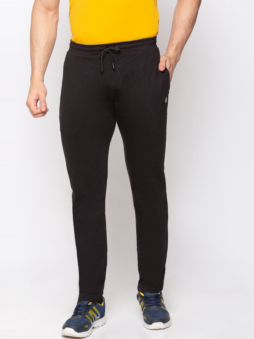 

Status Quo Men Black Solid Pure Cotton Track Pant