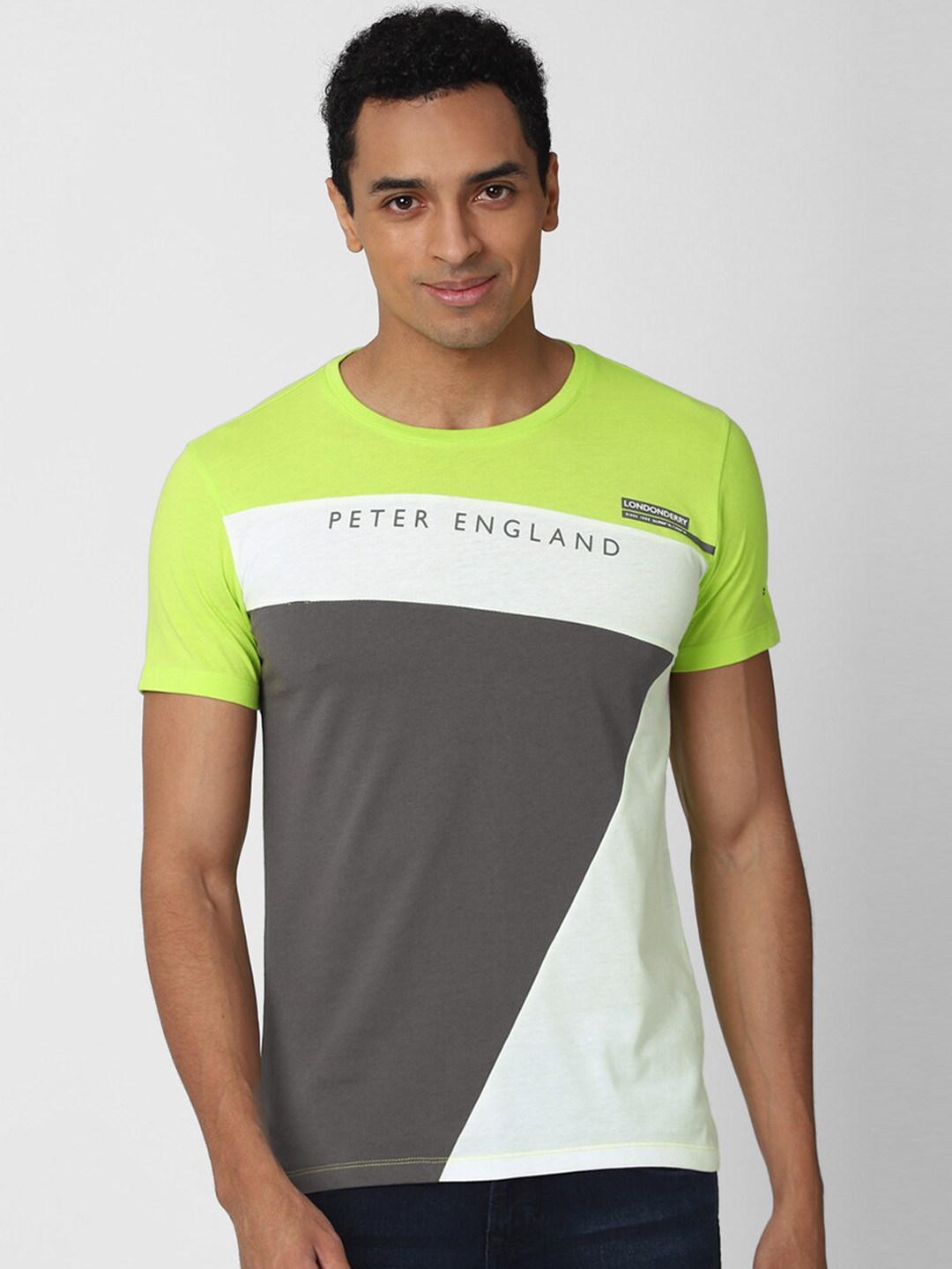 

Peter England Casuals Men Grey & Fluorescent Green Brand Logo Colourblocked Slim Fit T-shirt