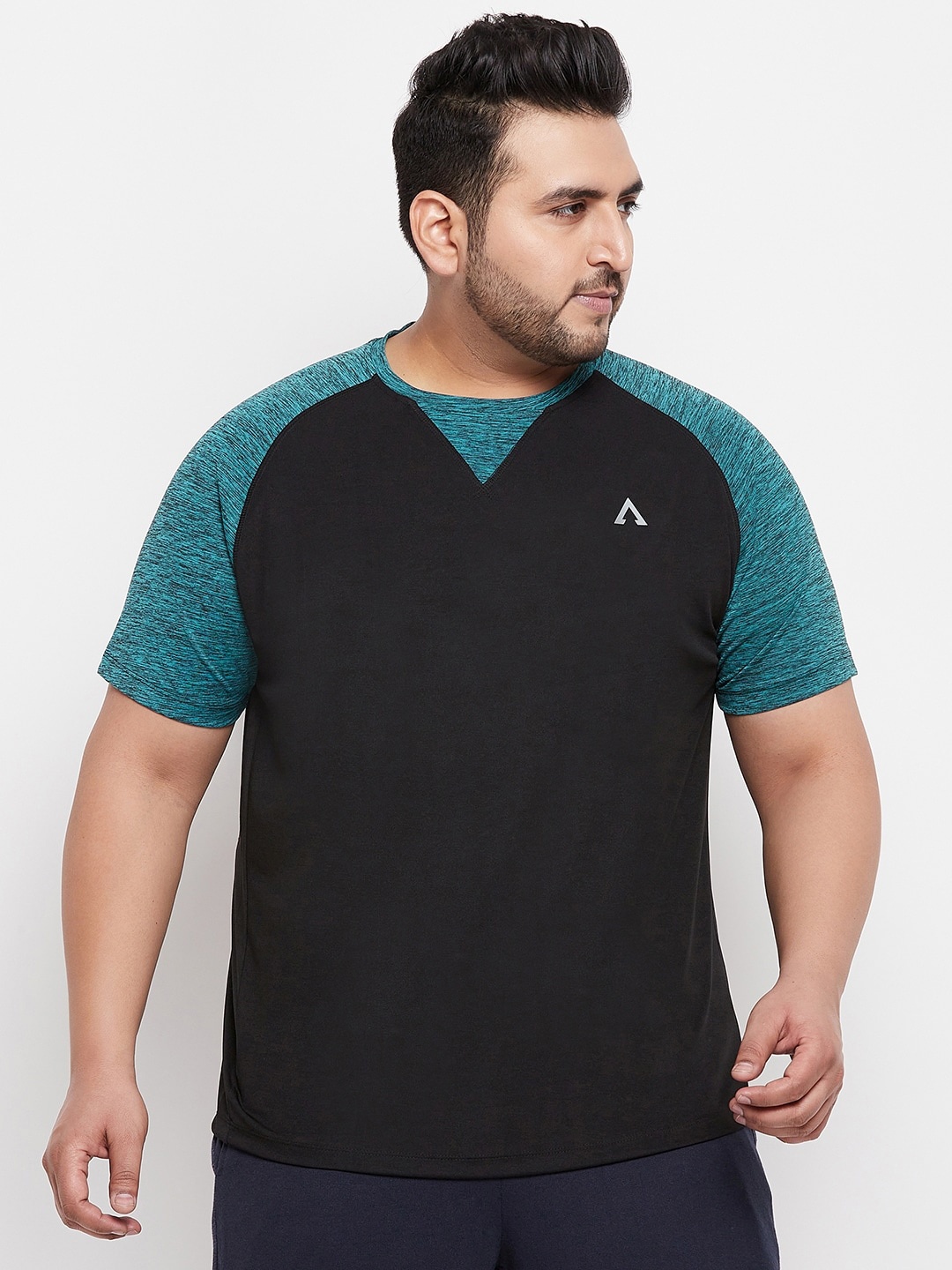 AUSTIVO Men Black & Blue Colourblocked Running T-shirt