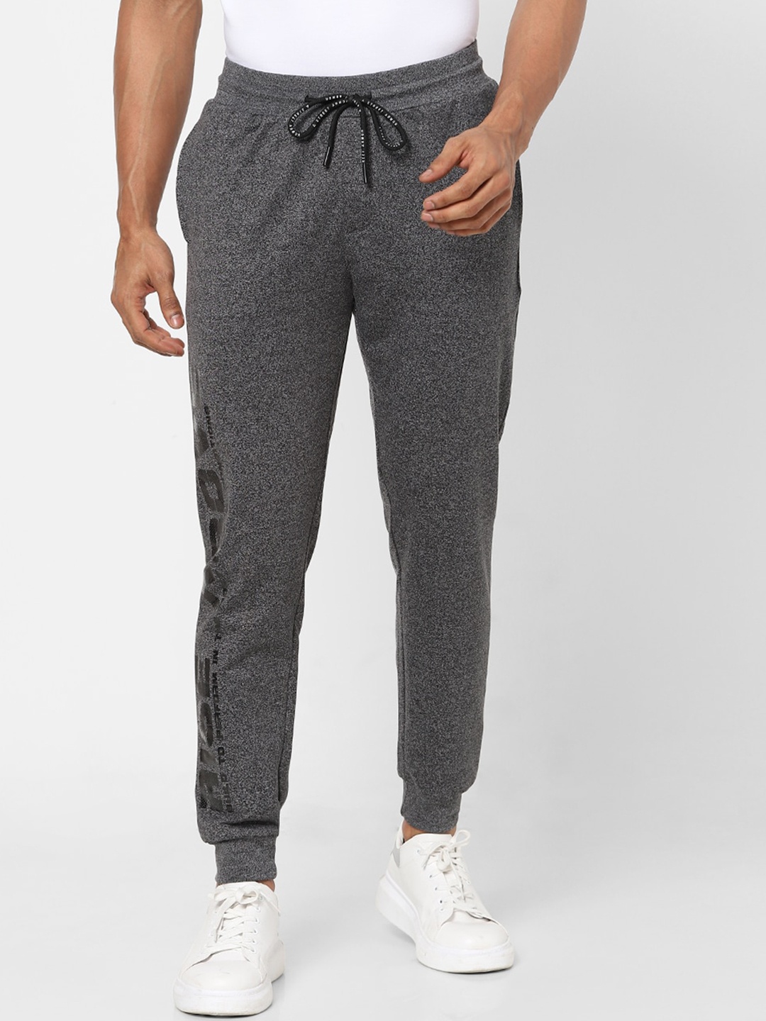 

Street Armor by Pantaloons Men Grey Melange Solid Relaxed-Fit Joggers