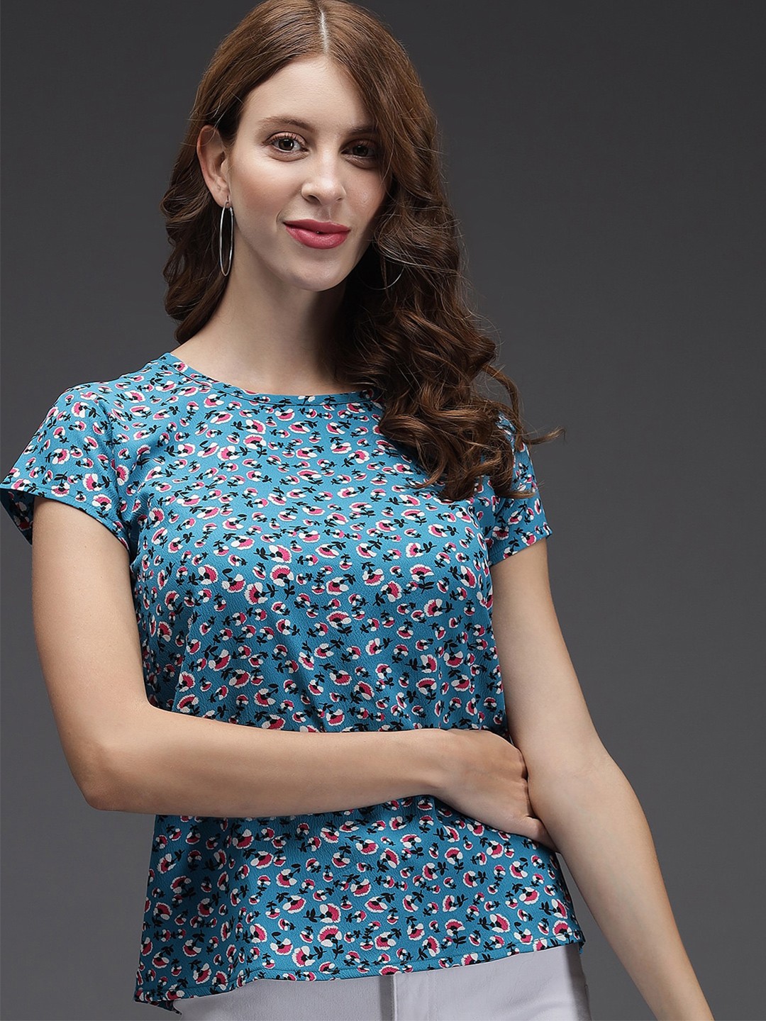 

Darzi Women Blue & Pink Floral Printed Crepe Top