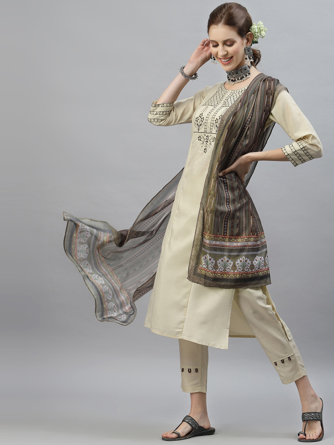 

SANISA Women Cream-Coloured Floral Embroidered Kurta with Trousers & With Dupatta