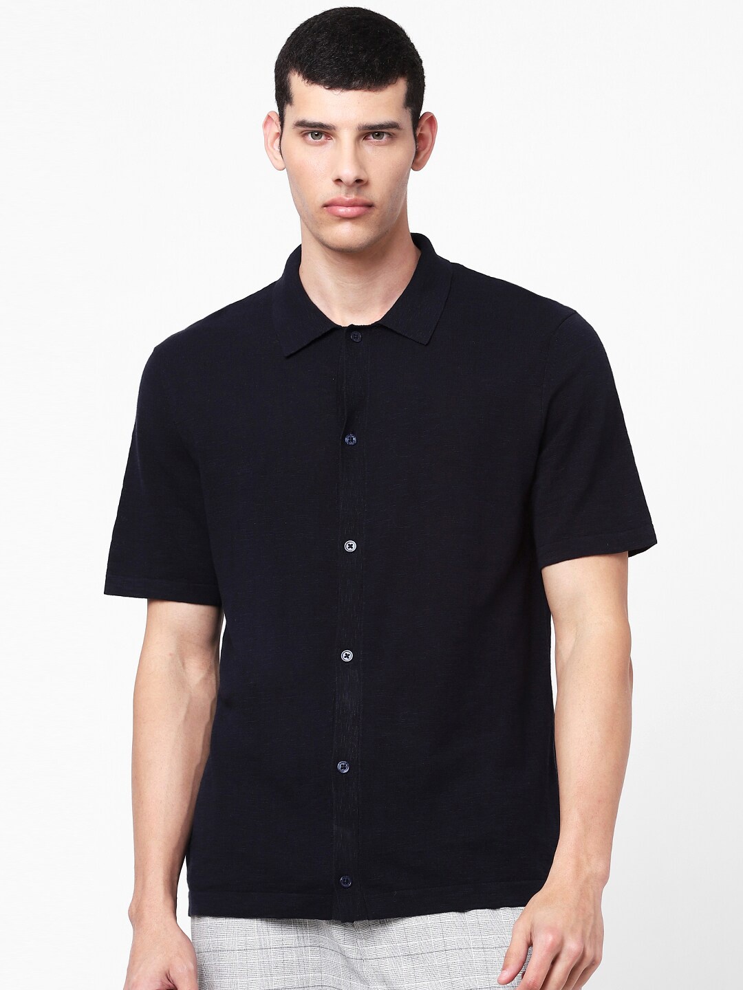 

Celio Men Navy Blue Polo Collar T-shirt