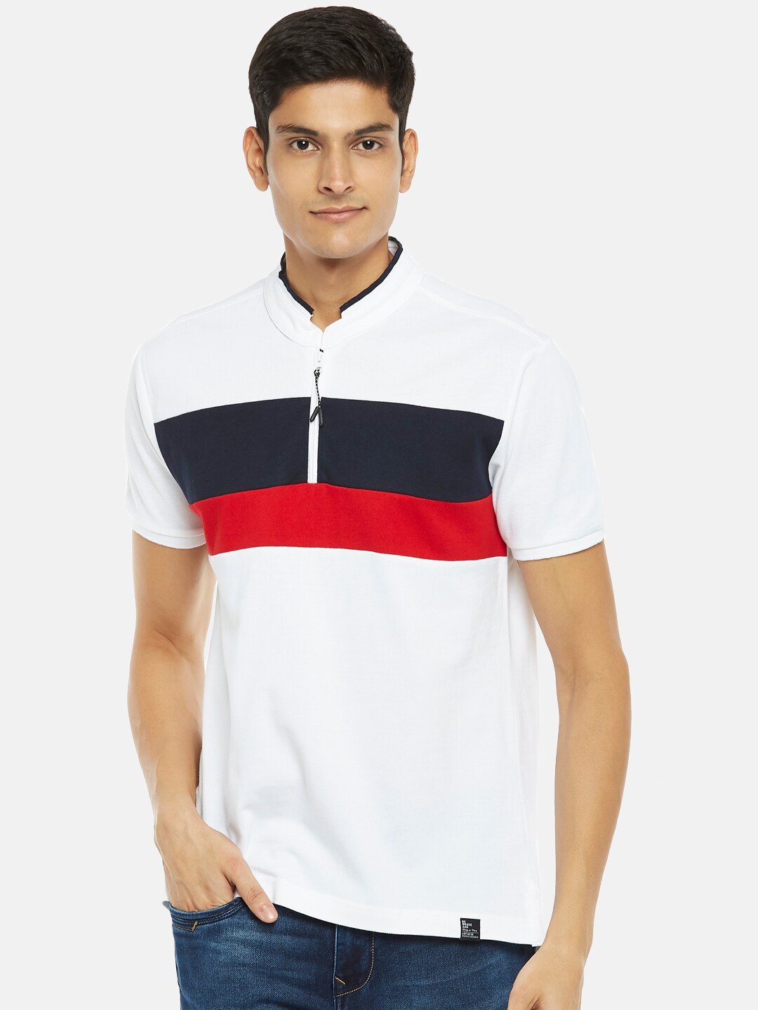 

People Men White & Navy Blue Colourblocked Mandarin Collar T-shirt