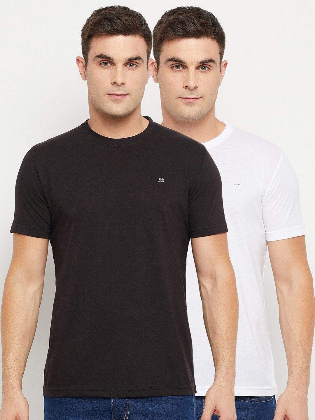 

Okane Plus Size Men Black & White Set of 2 Solid Cotton T-shirt