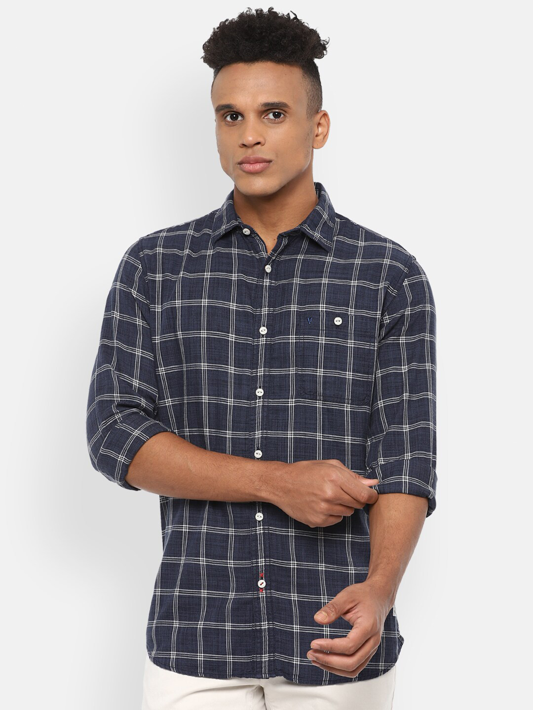

VAN HEUSEN DENIM LABS Men Navy Blue Slim Fit Windowpane Checked Casual Shirt