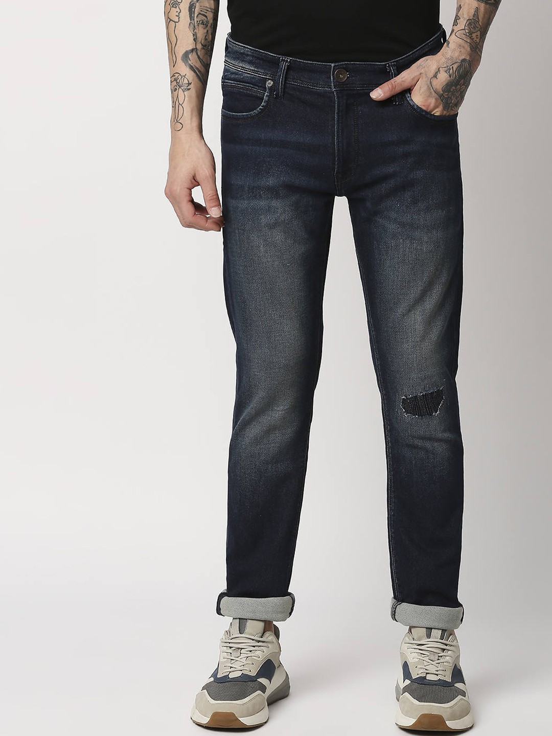 

Pepe Jeans Men Tapered Fit Low-Rise Low Distress Light Fade Jeans, Green