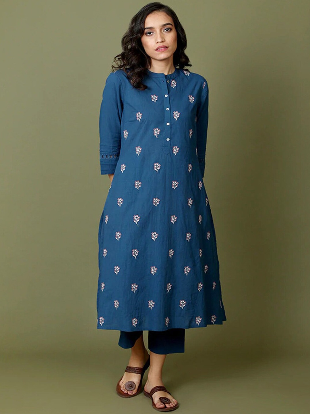 

BARARA ETHNIC Women Blue Embroidered Panelled Pure Cotton Kurti with Trousers