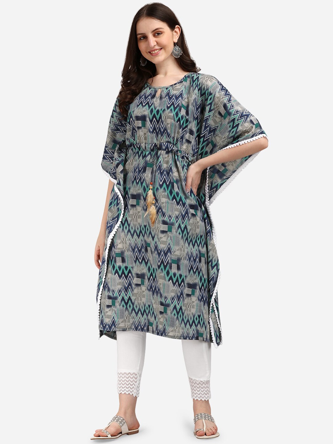 

Youthnic Women Blue Geometric Printed Keyhole Neck Flared Sleeves Kaftan Kurta