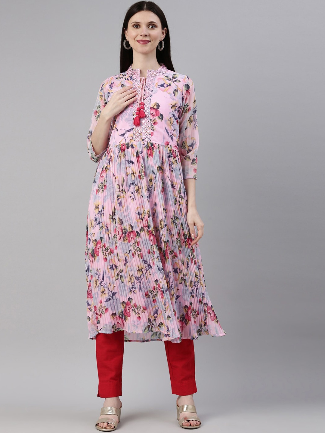 

Neerus Women Pink & Blue Floral Printed Thread Work Georgette Kurta