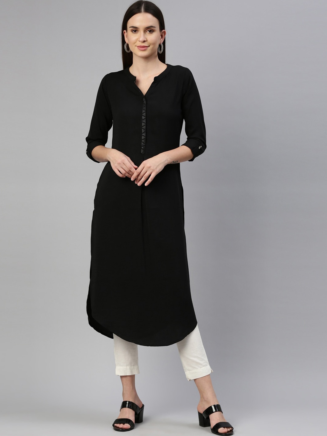

Neerus Women Black Geometric Yoke Design Straight Kurta