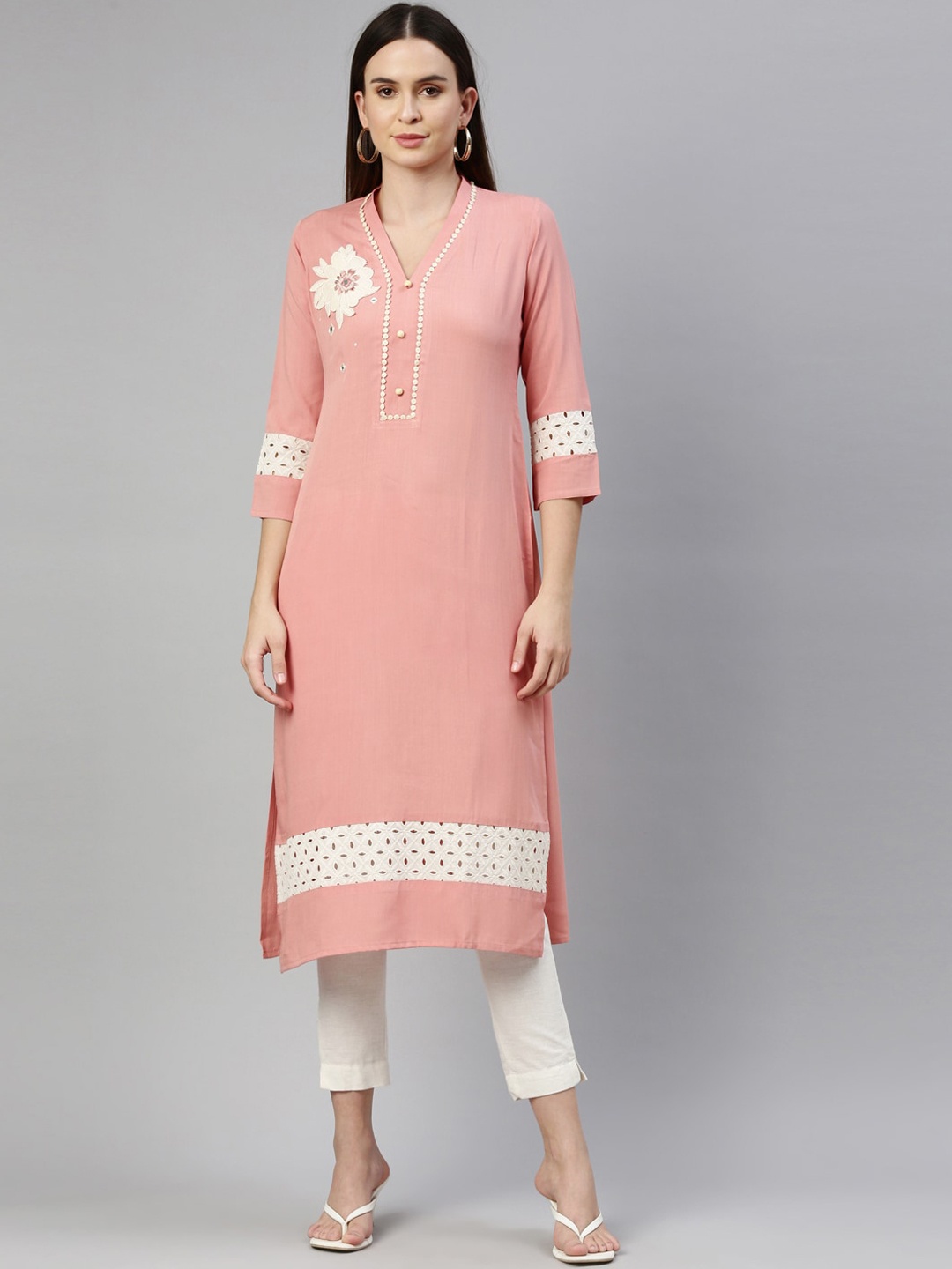

Neerus Women Peach-Coloured Floral Embroidered Patchwork Kurta