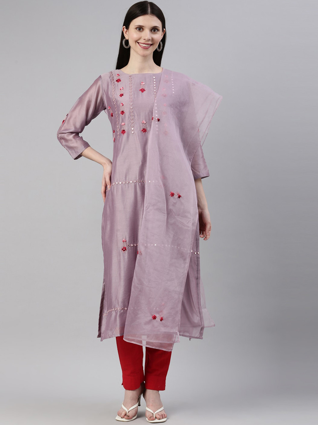 

Neerus Women Lavender Floral Embroidered Cotton Kurta