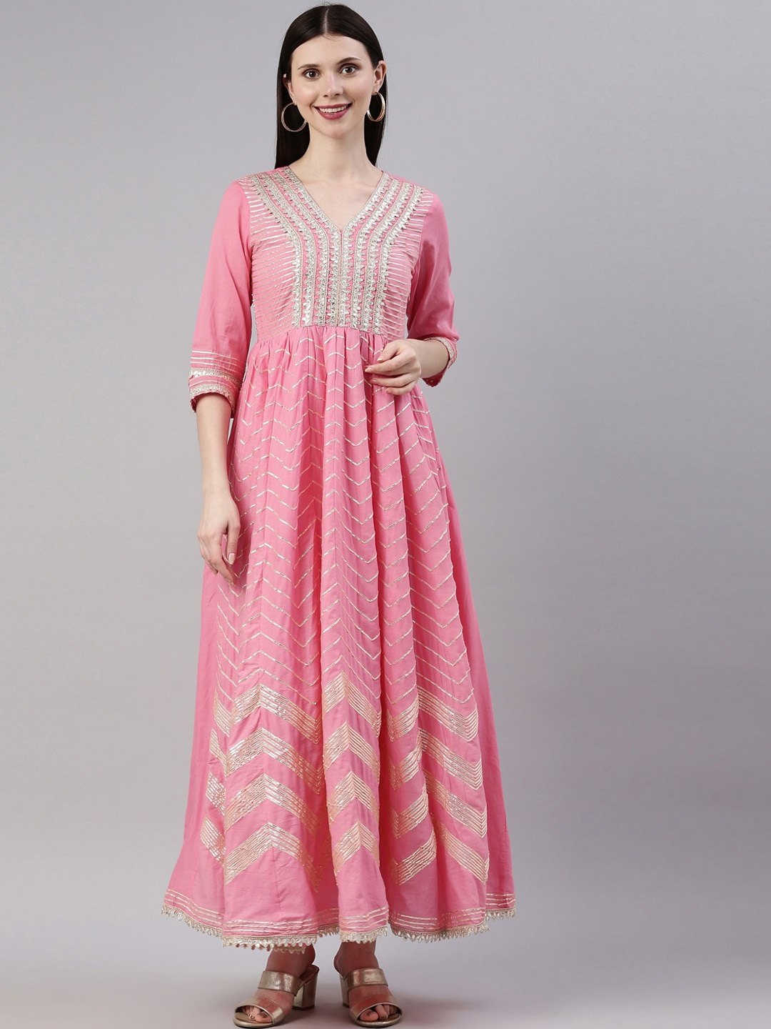 

Neerus Women Pink & Gold-Toned Geometric Embellished Gotta Patti Anarkali Kurta
