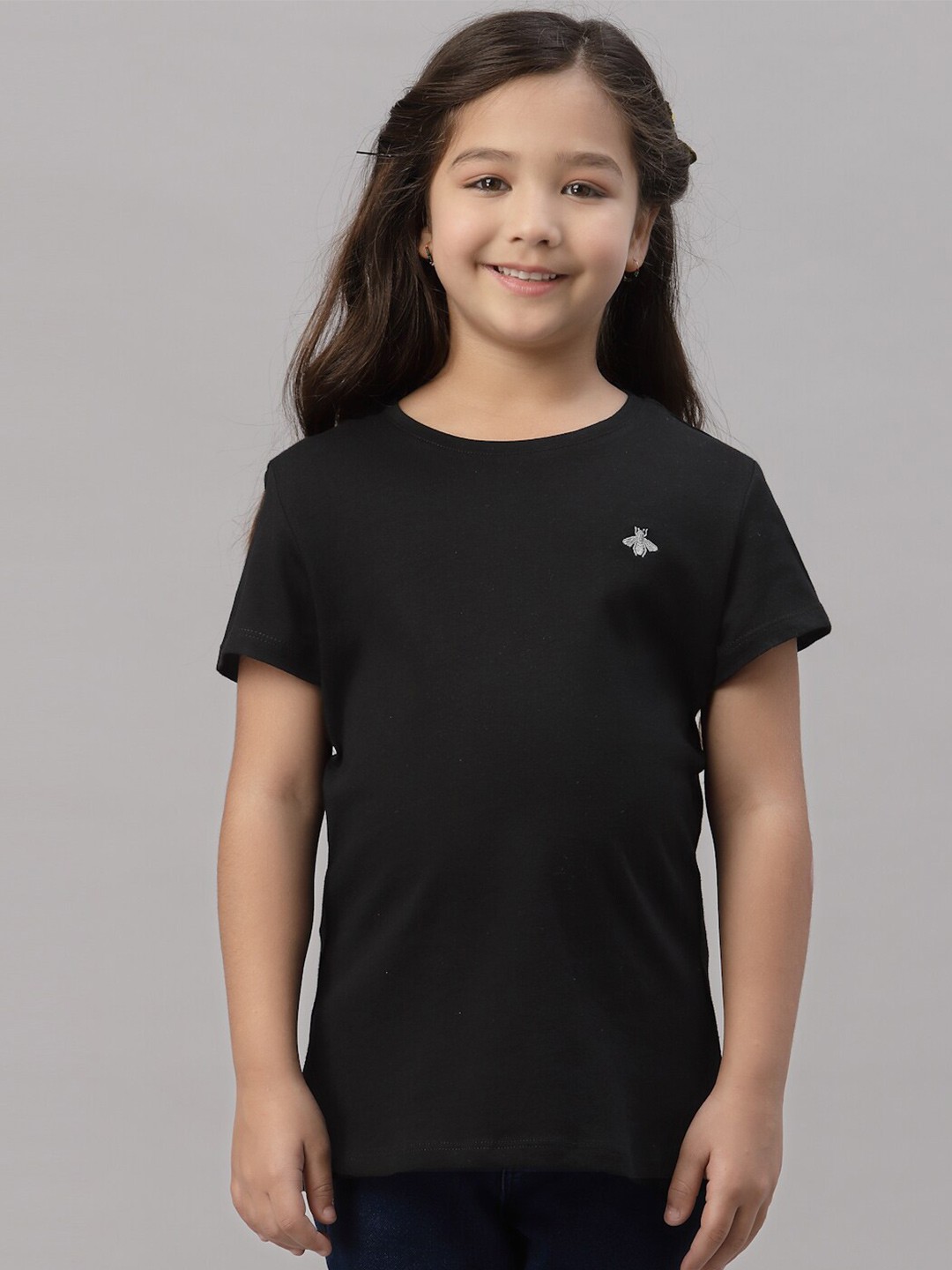 

Mode by Red Tape Girls Black Solid Pure Cotton T-shirt