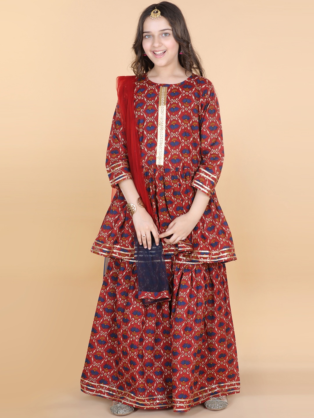 

ADIVA Girls Maroon Ethnic Motifs Printed Empire Gotta Patti Pure Cotton Kurta with Sharara & With Dupatta