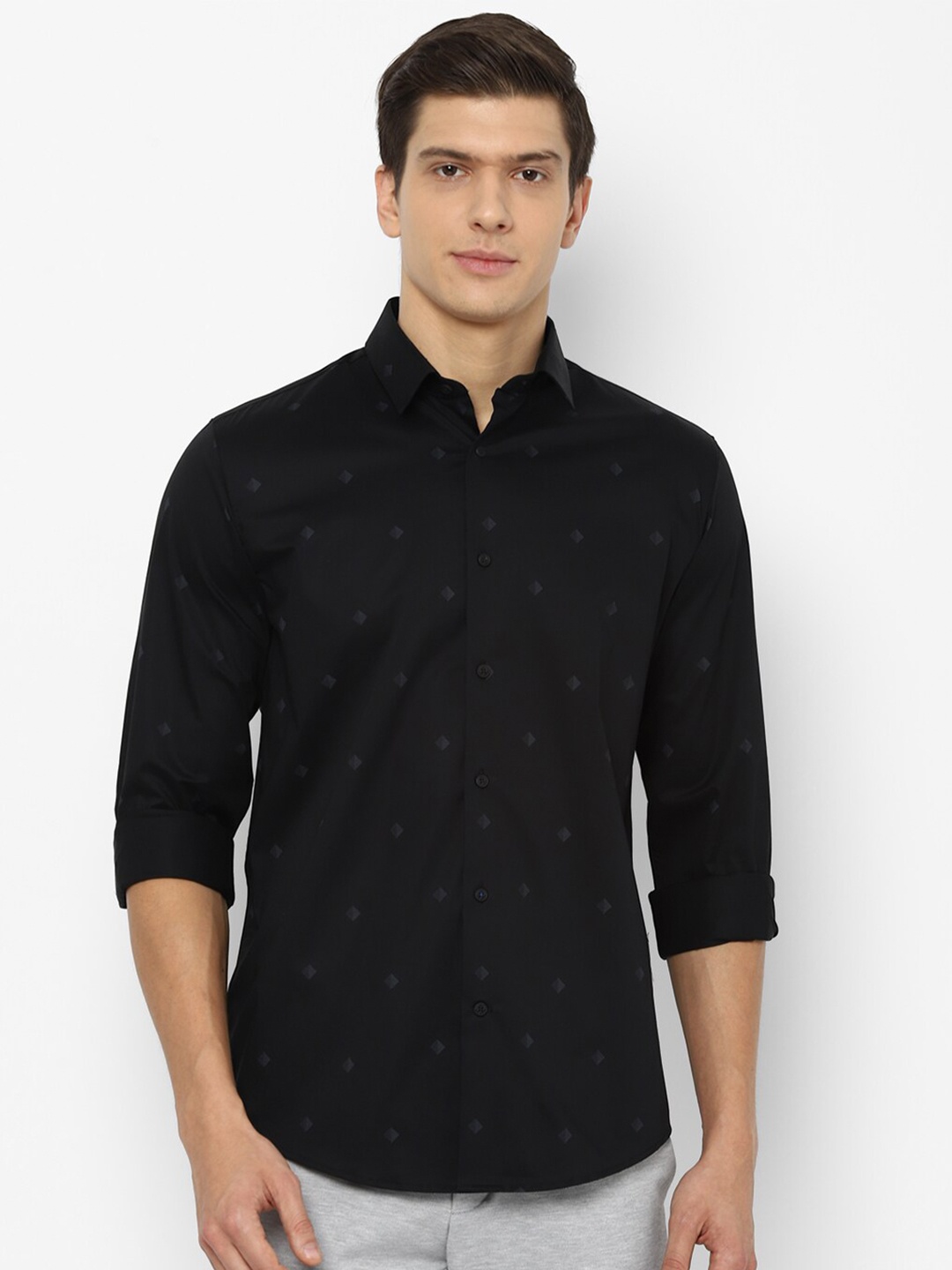 

Louis Philippe Sport Men Black Slim Fit Printed Casual Shirt