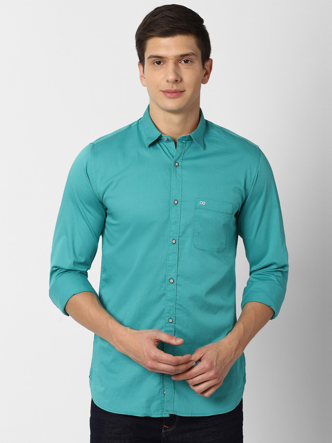 

Peter England Casuals Men Green Solid Slim Fit Casual Shirt