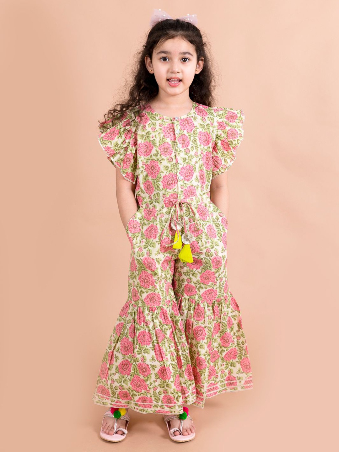 

LIL PITAARA Girls Cream-Coloured & Green Printed Basic Jumpsuit