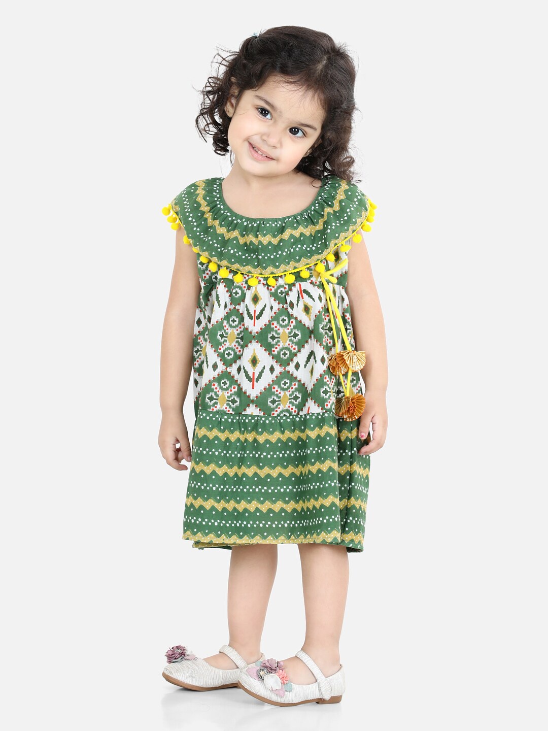 

BownBee Girls Green Geometric Printed Cotton A-Line Dress