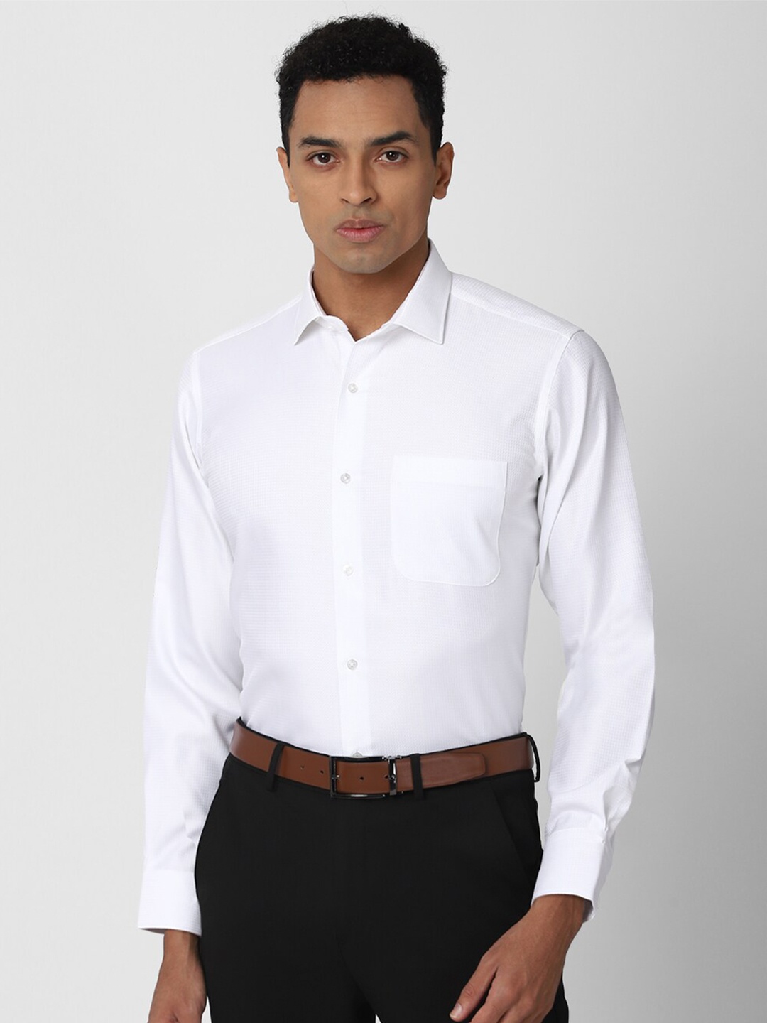 

Van Heusen Men White Solid Cotton Formal Shirt