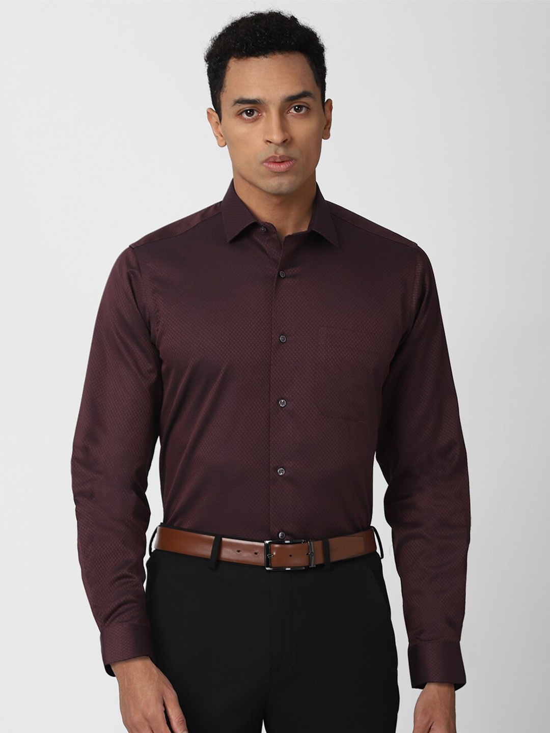 

Van Heusen Men Maroon Cotton Formal Shirt