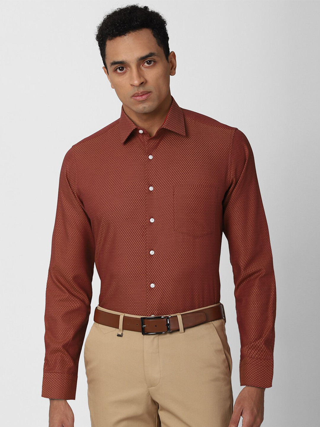 

Van Heusen Men Red Slim Fit Printed Pure Cotton Formal Shirt