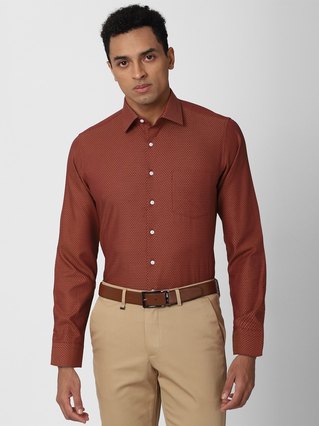 

Van Heusen Men Red Slim Fit Printed Pure Cotton Formal Shirt