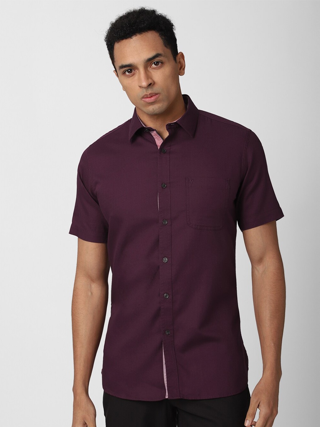 

Van Heusen Sport Men Purple Slim Fit Pure Cotton Casual Shirt