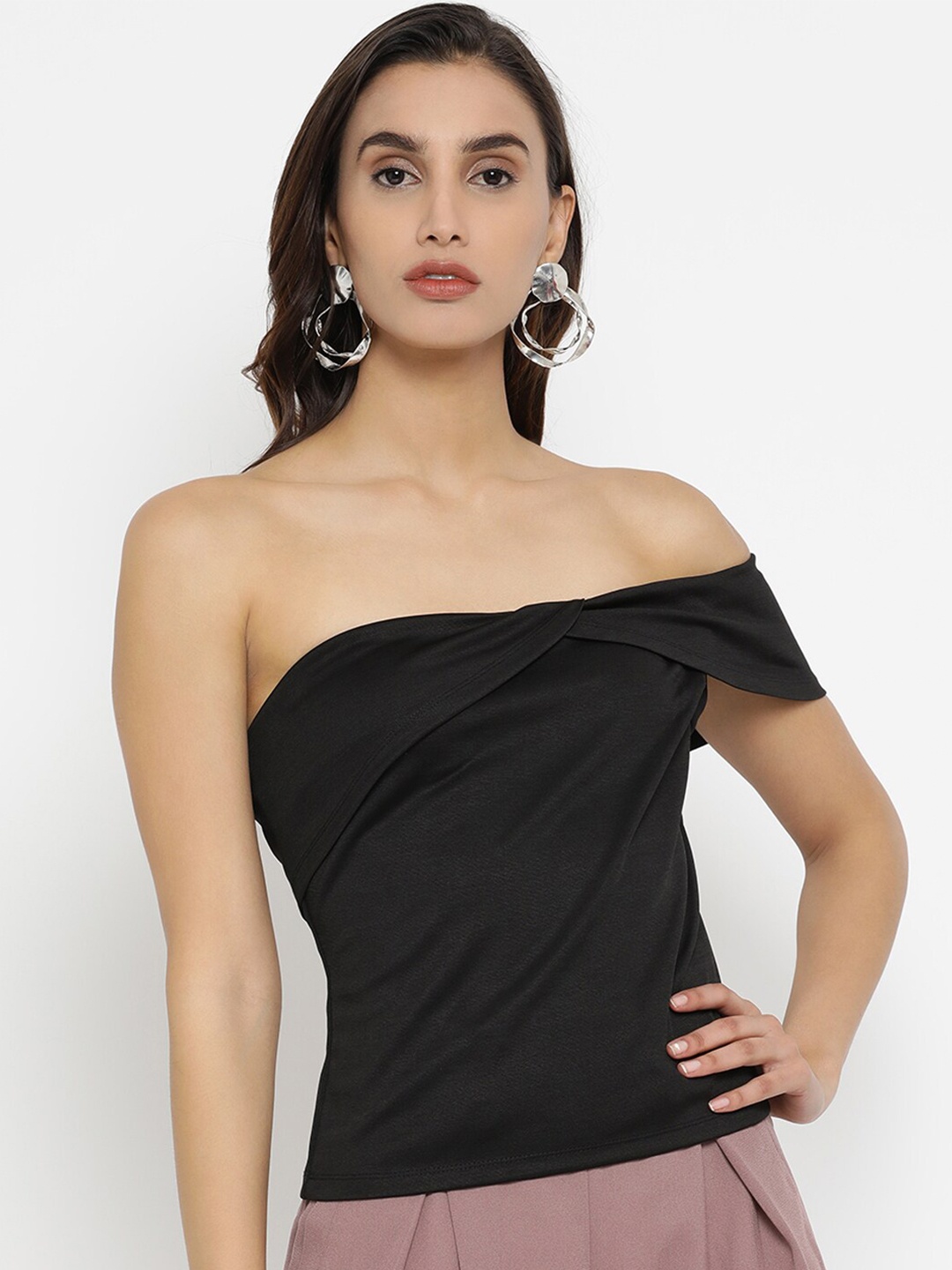 

Kazo Black Solid Off-Shoulder Bardot Top