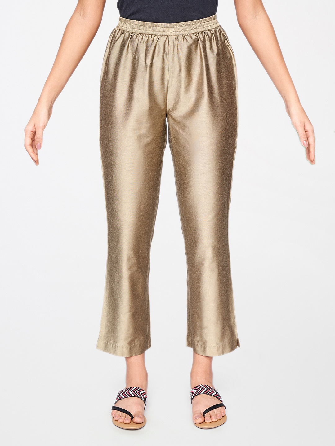 

itse Women Golden Straight Fit Trousers, Gold