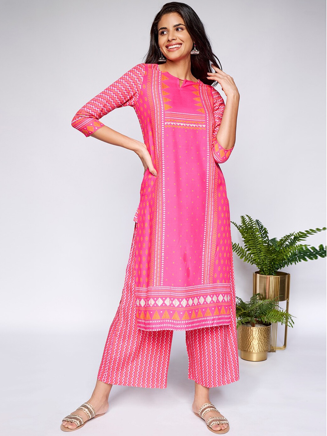 

itse Women Pink & White Geometric Printed Keyhole Neck Kurta
