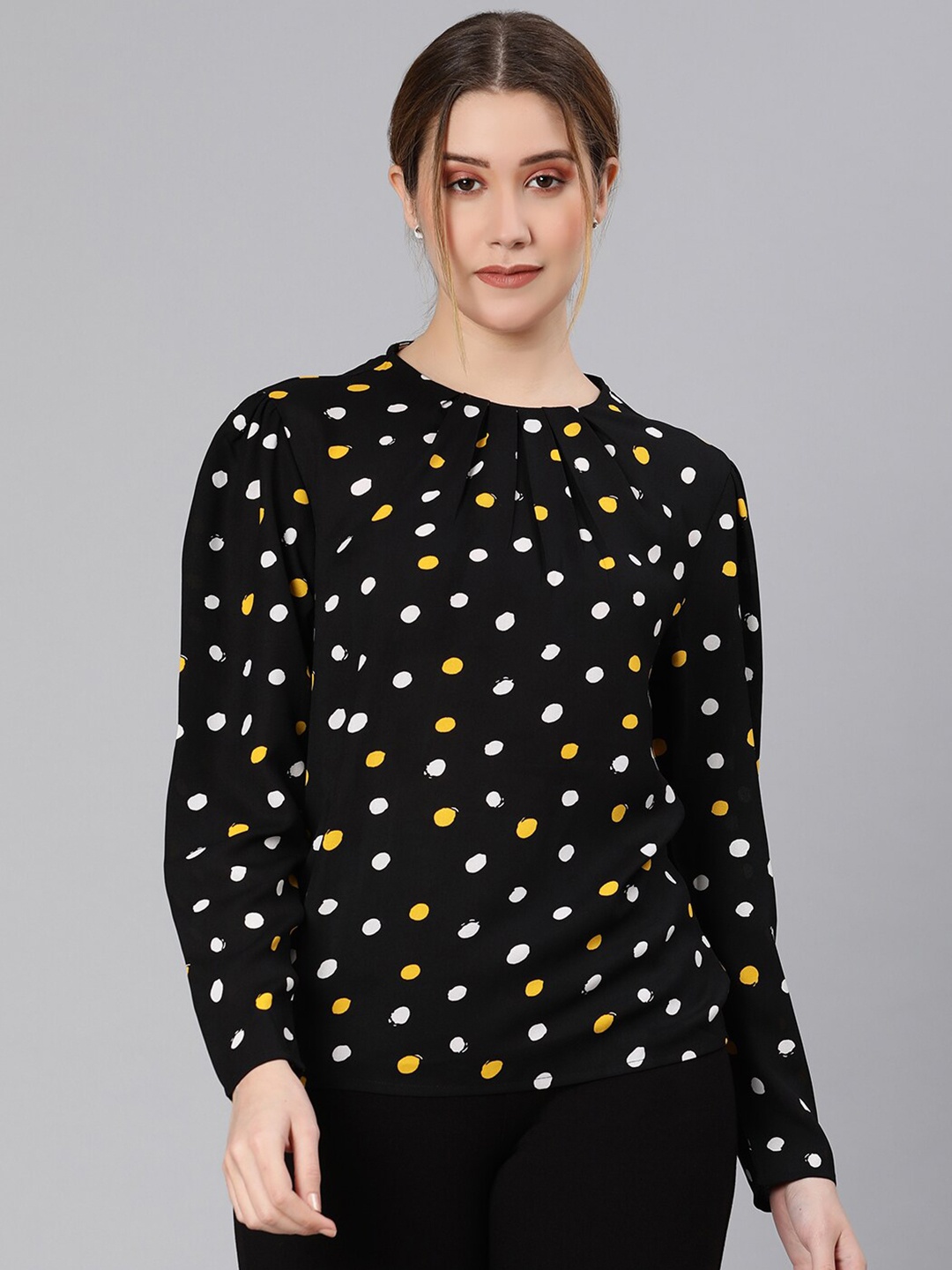 

Oxolloxo Women Black & Yellow Printed Top