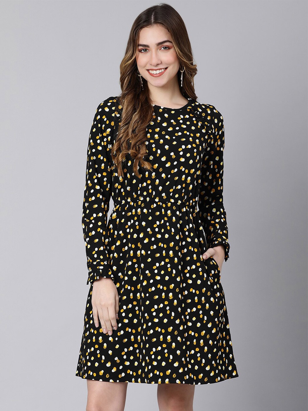 

Oxolloxo Black & Yellow Satin A-Line Dress