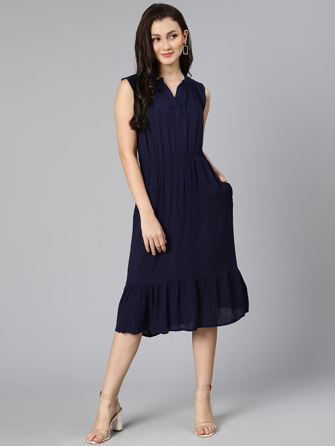 

Oxolloxo Navy Blue Crepe Sheath Midi Dress
