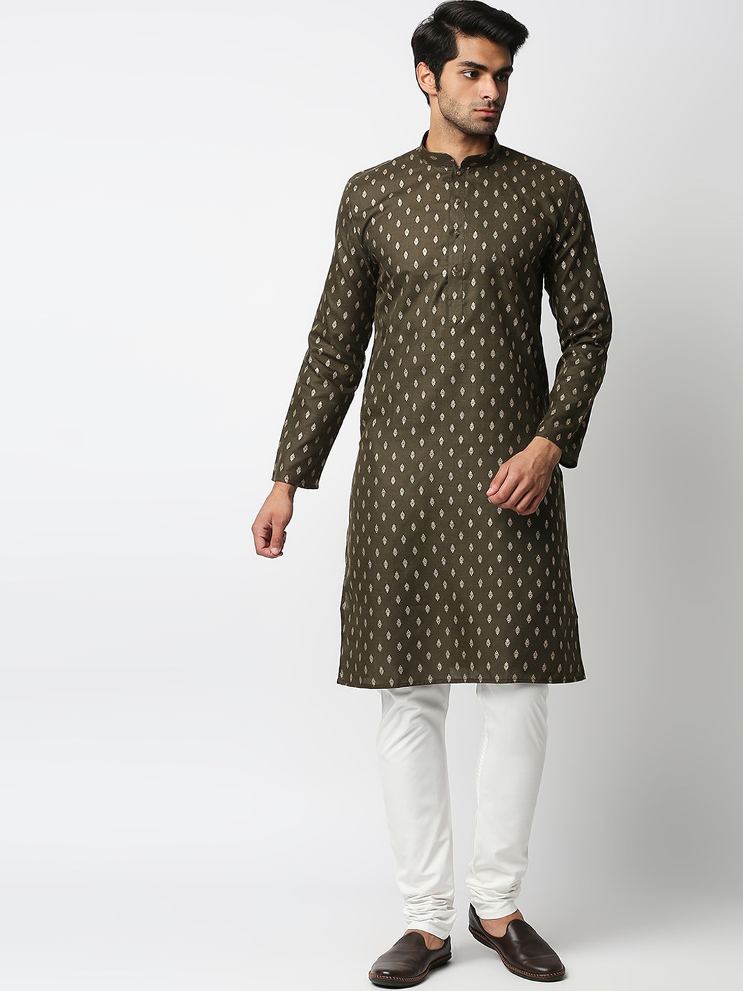 

MEWAR Men Grey Ethnic Motifs Printed Kurta with Churidar
