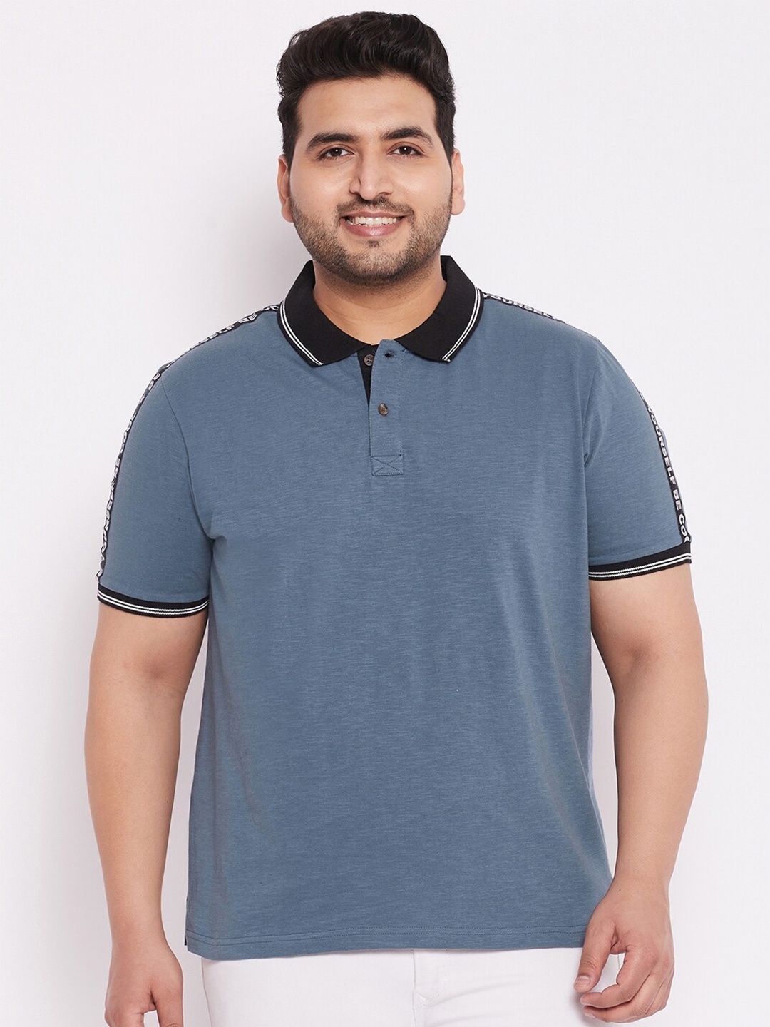 

AUSTIVO Men Blue & Black Polo Collar T-shirt