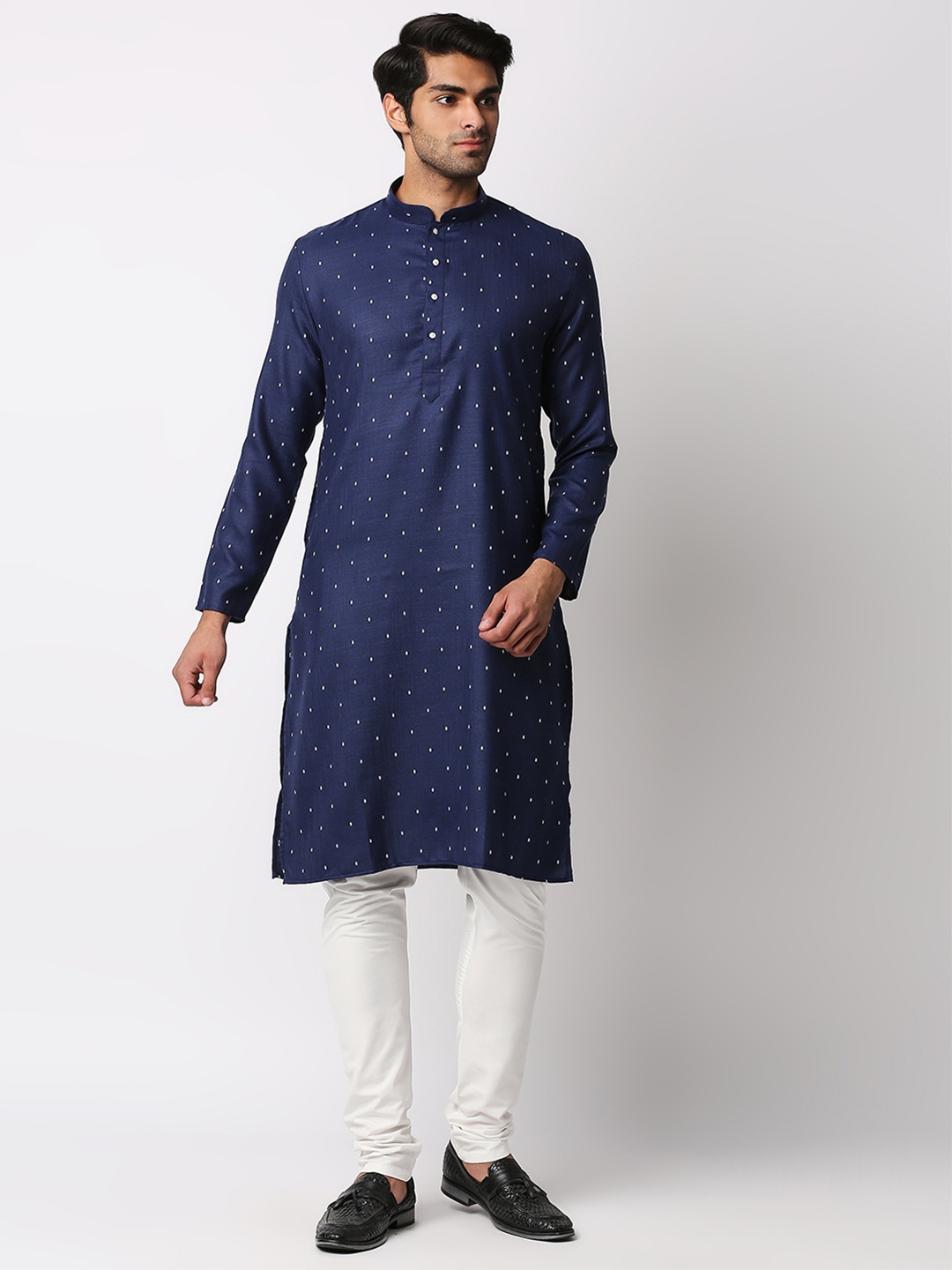 

MEWAR Men Blue Geometric Thread Work Kurta