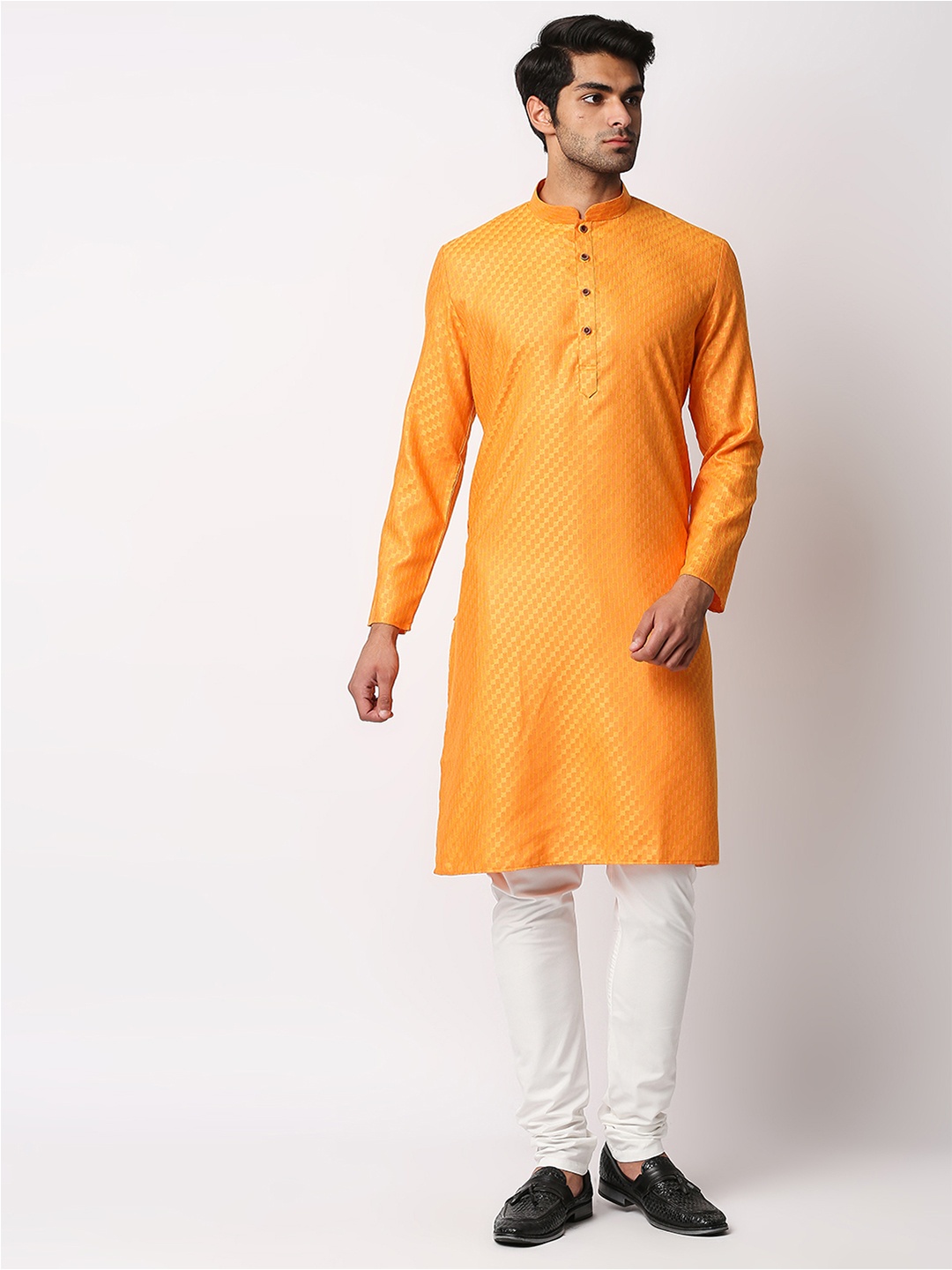 

MEWAR Men Orange Geometric Jacquard Kurta