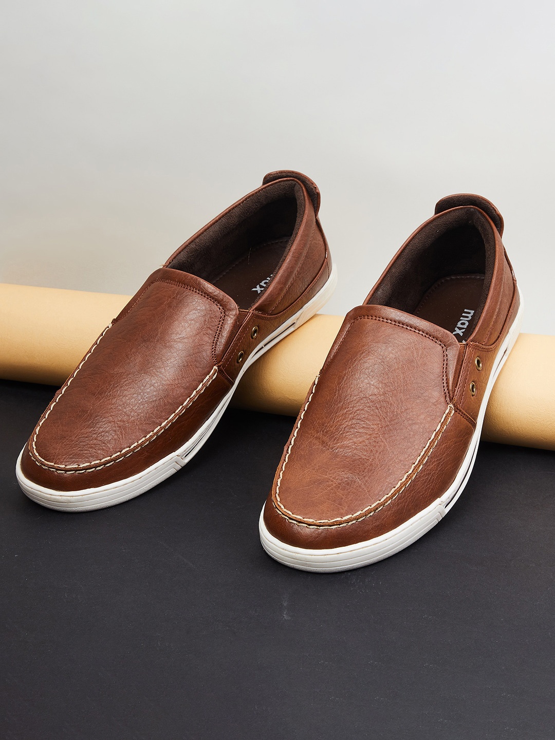 

max Men Tan Perforations PU Slip-On Sneakers