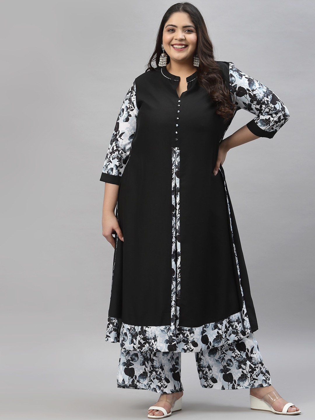 

curveZI by Ziyaa Plus Size Women Black Floral Printed Panelled Kurta with Palazzos