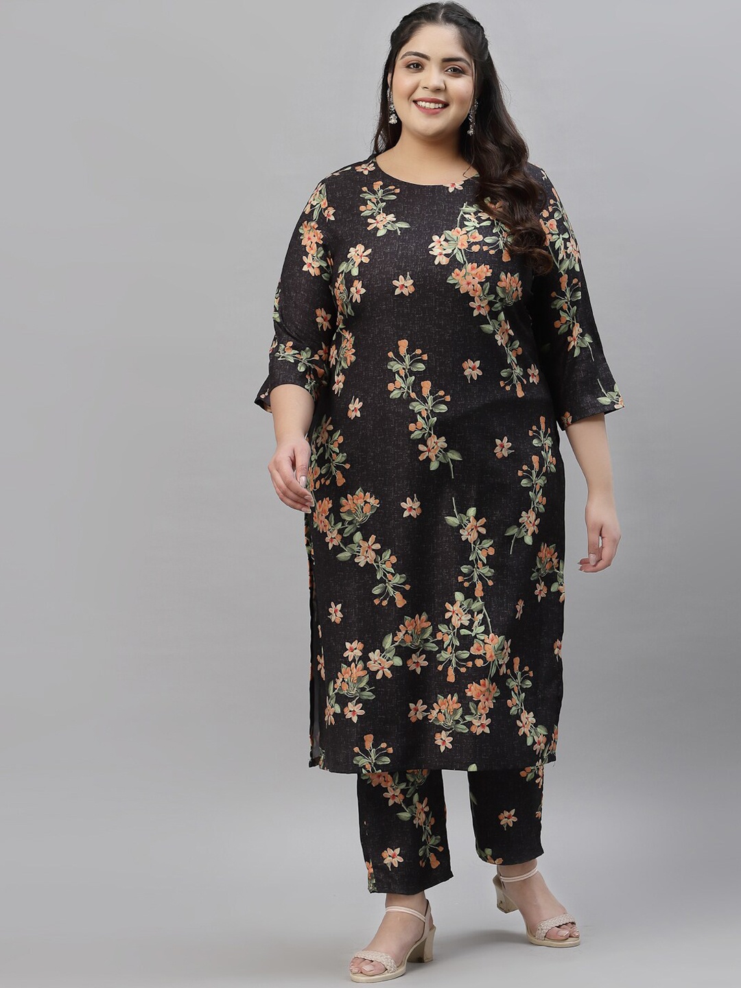 

curveZI by Ziyaa Women Black Floral Printed Kurta with Trousers