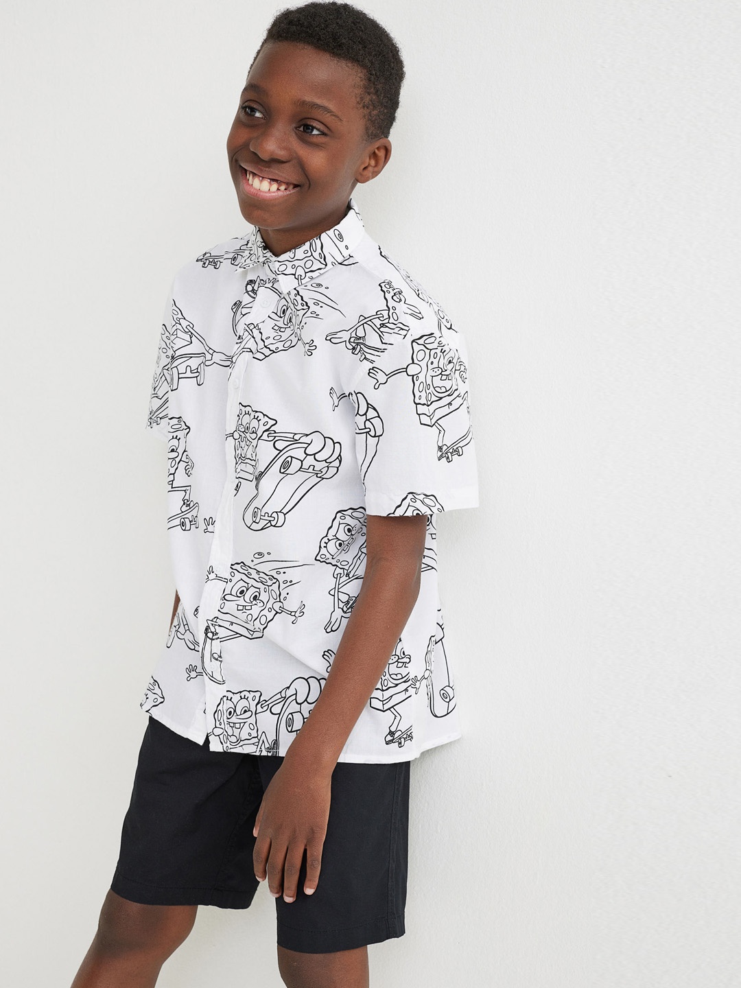 

H&M Boys Black Cotton Shorts