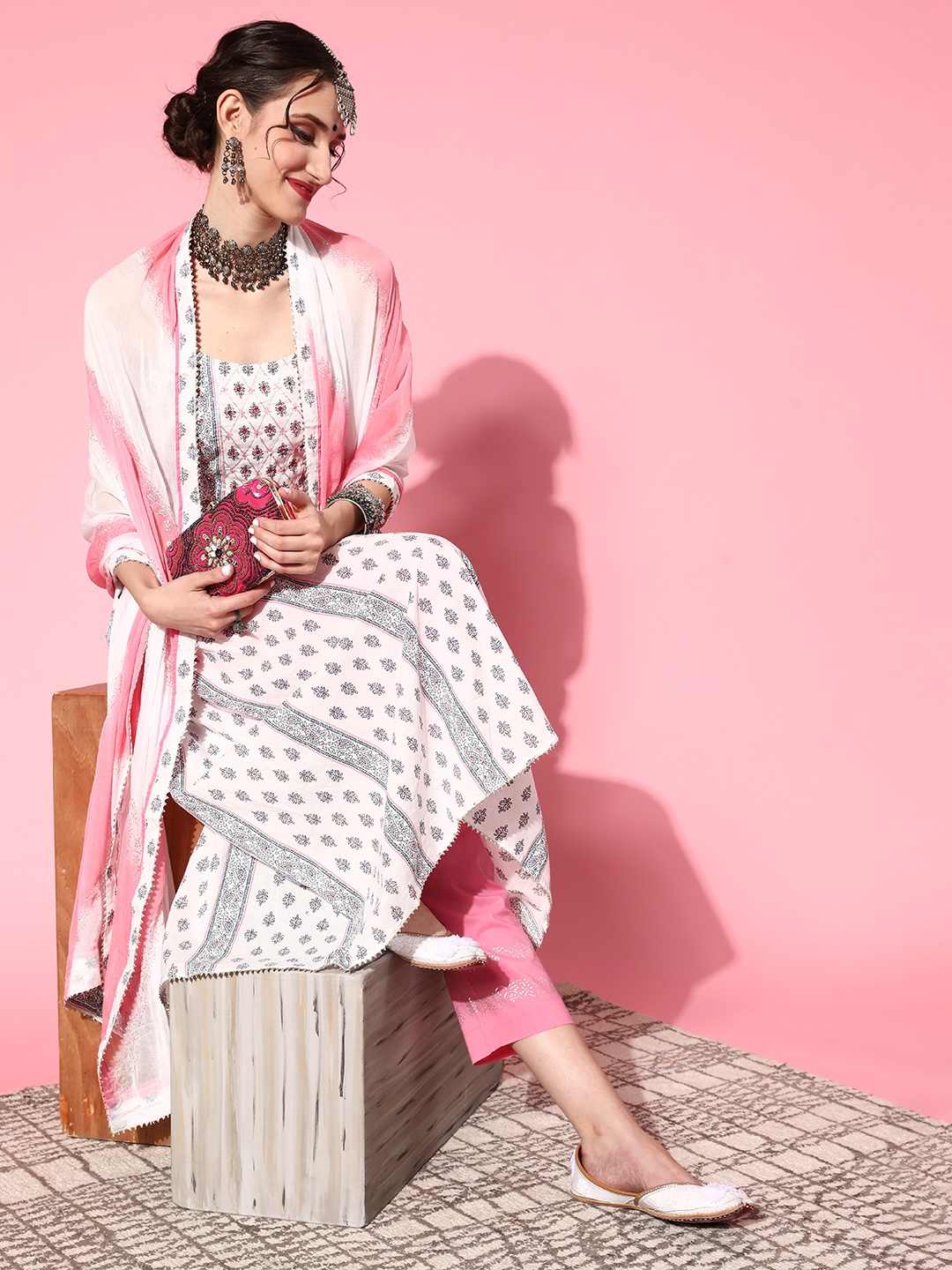 

Vbuyz Women Ethnic Motifs Pure Cotton Swirling Volume Kurta Set, White