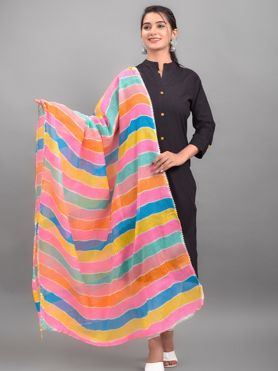 

Apratim Women Pink & Blue Leheriya Printed Dupatta