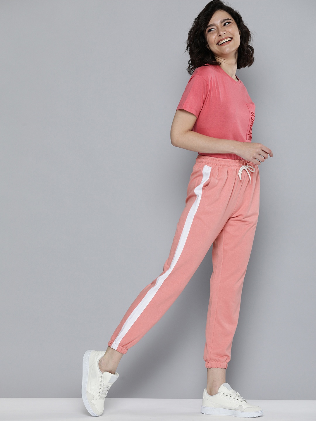 

M&H Easy Women Pink Solid Slim Fit Joggers With Side Stripes