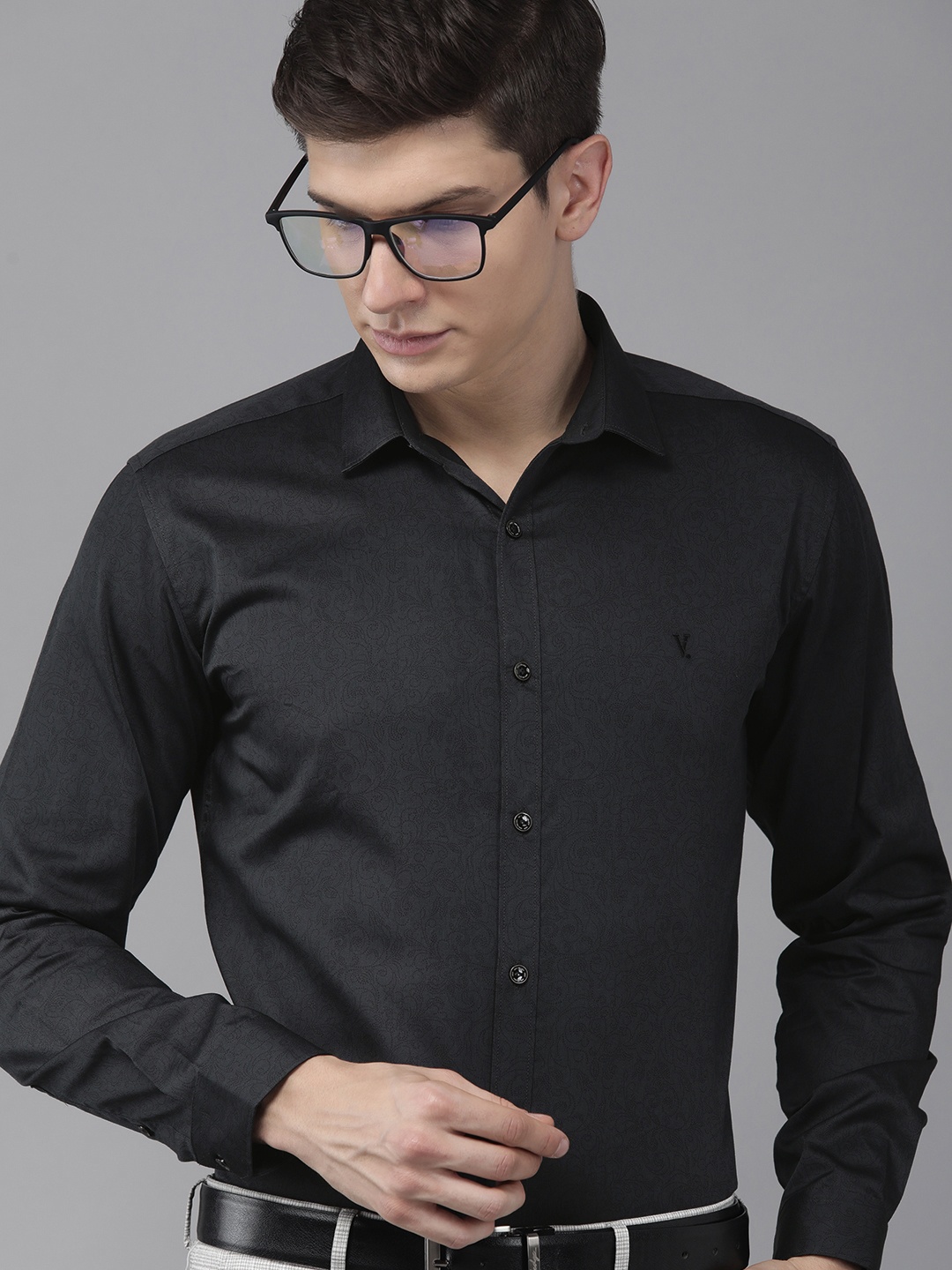 

V Dot Men Black Self Design Slim Fit Pure Cotton Formal Shirt