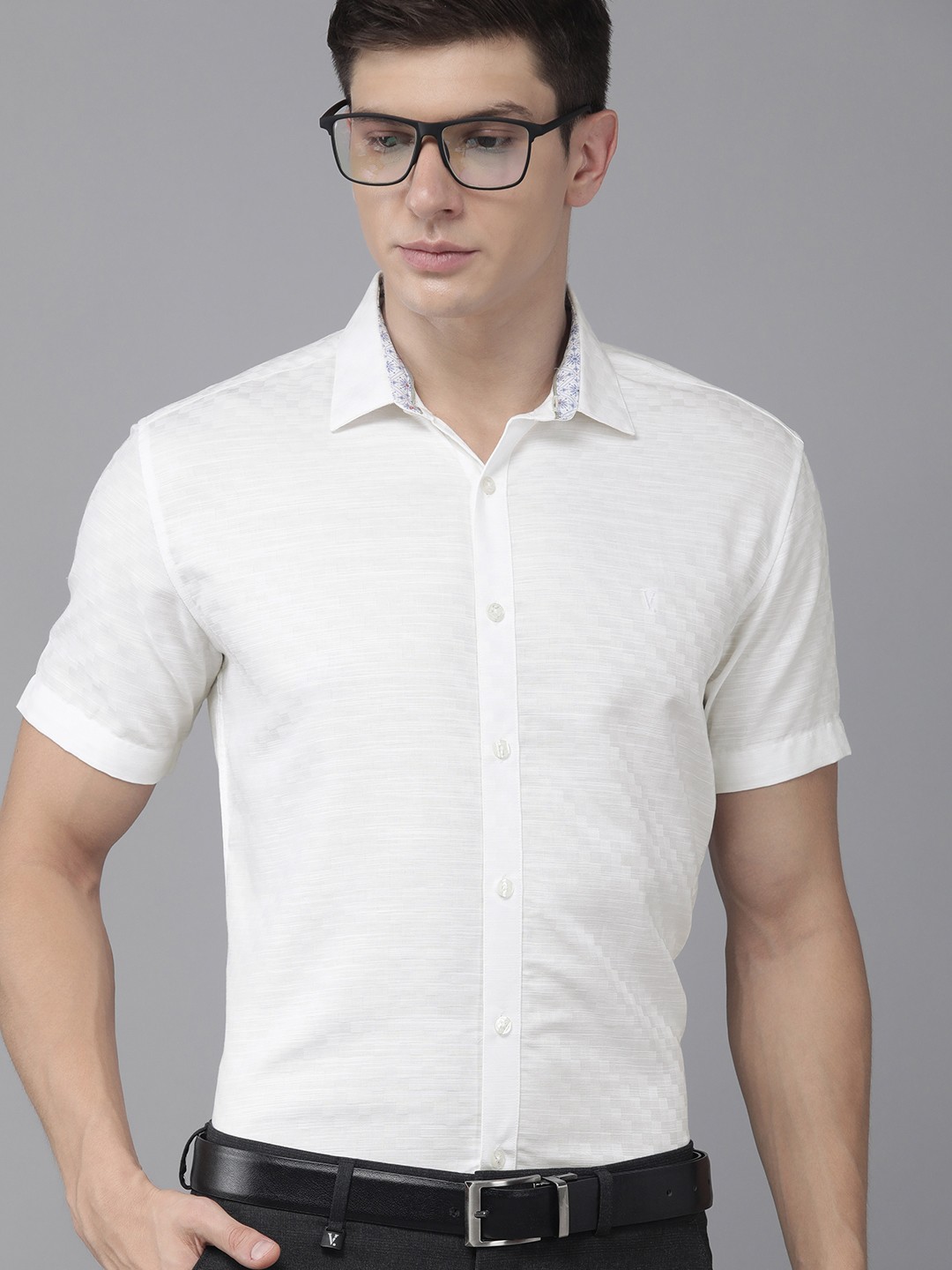 

V Dot Men White Slim Fit Formal Shirt